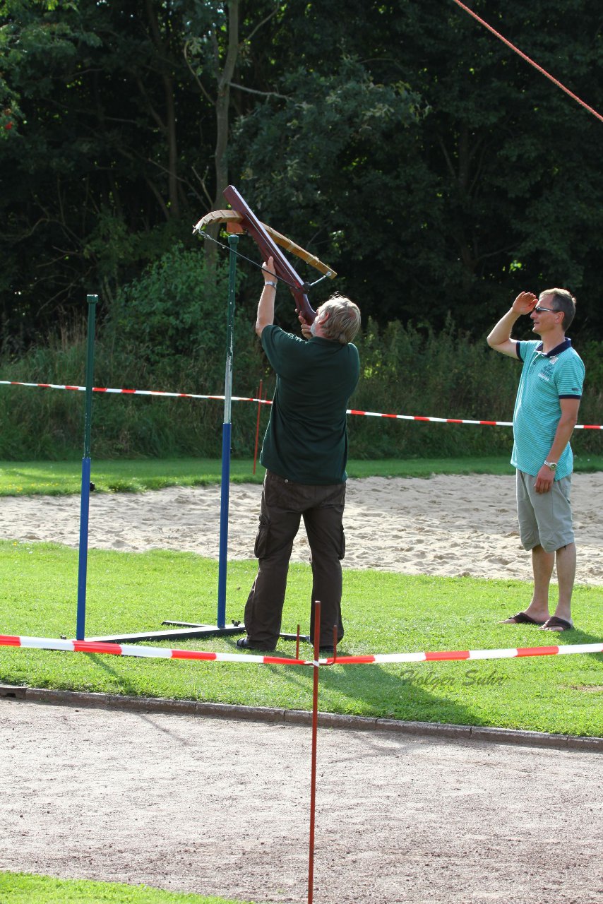 Bild 427 - Vogelschiessen am 18.8.12